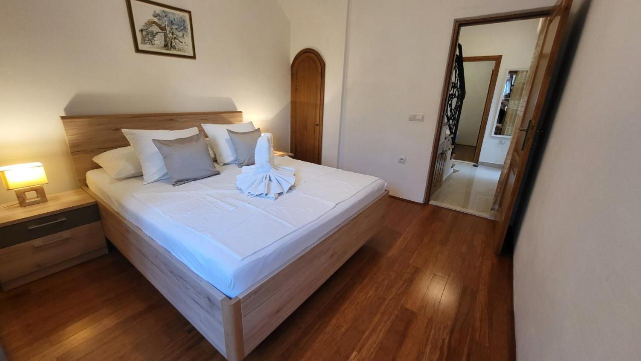Stone House Apartments Didini Dvori Lumbarda Zewnętrze zdjęcie