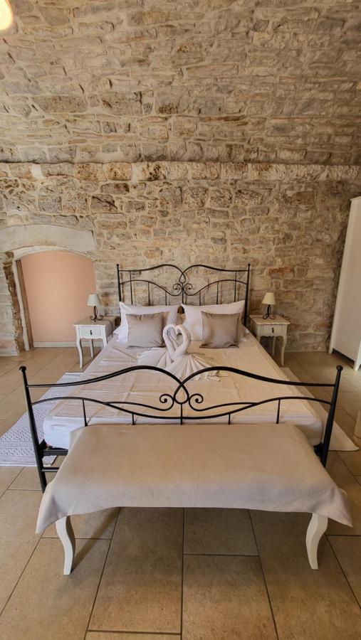 Stone House Apartments Didini Dvori Lumbarda Zewnętrze zdjęcie