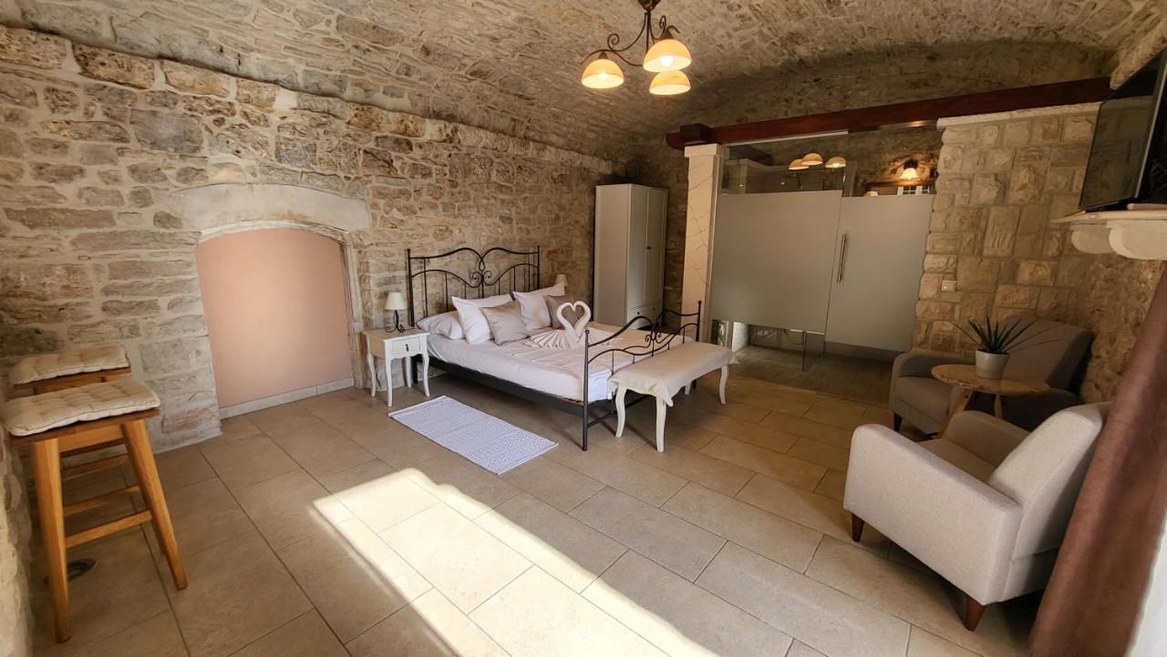Stone House Apartments Didini Dvori Lumbarda Zewnętrze zdjęcie