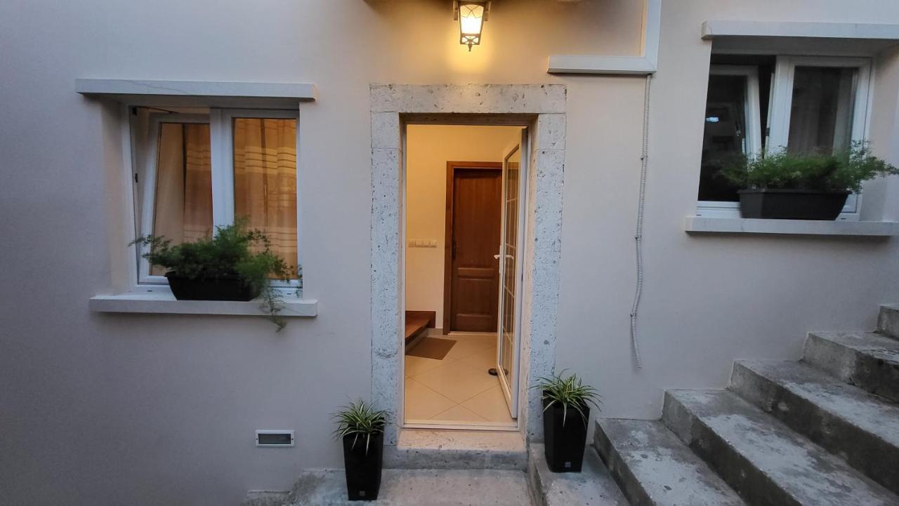Stone House Apartments Didini Dvori Lumbarda Zewnętrze zdjęcie