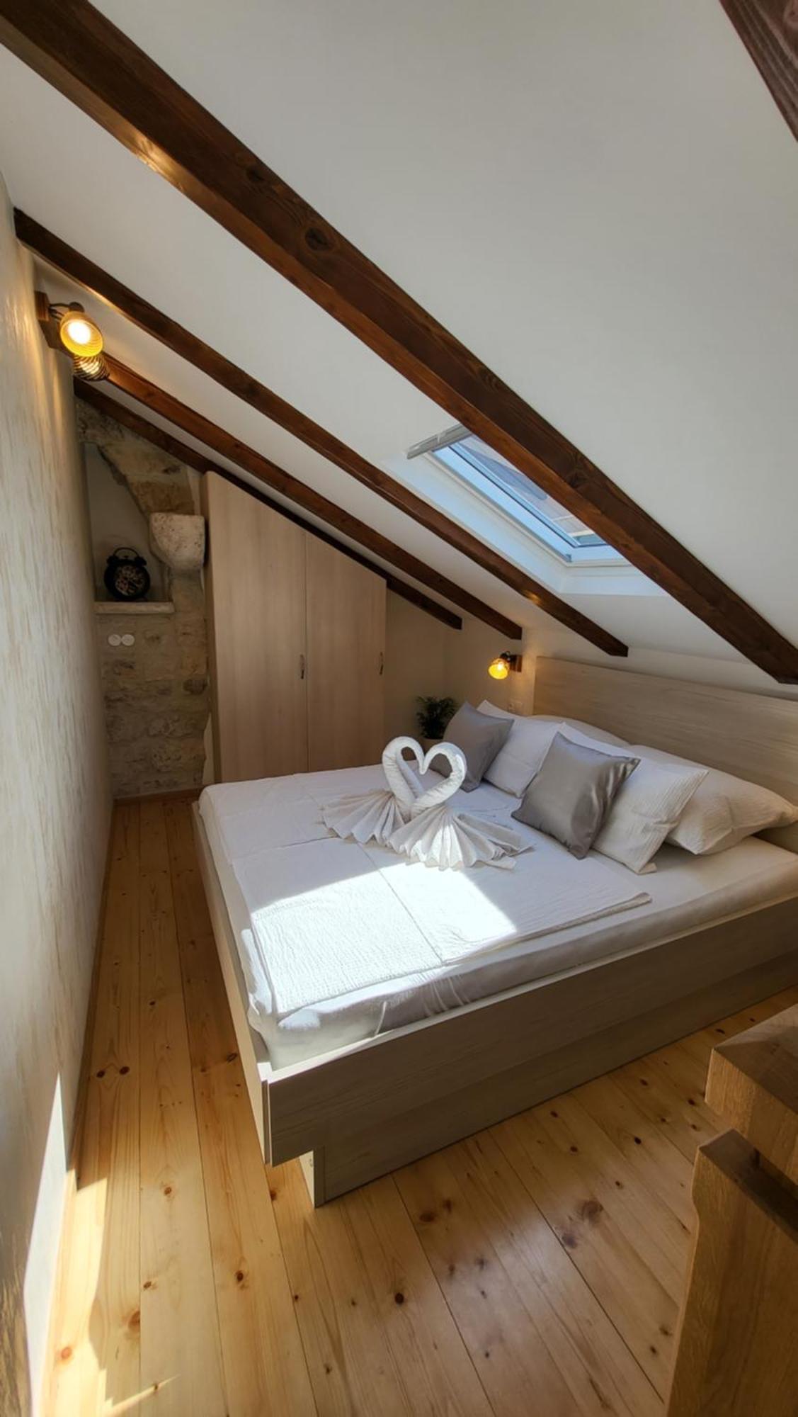Stone House Apartments Didini Dvori Lumbarda Zewnętrze zdjęcie