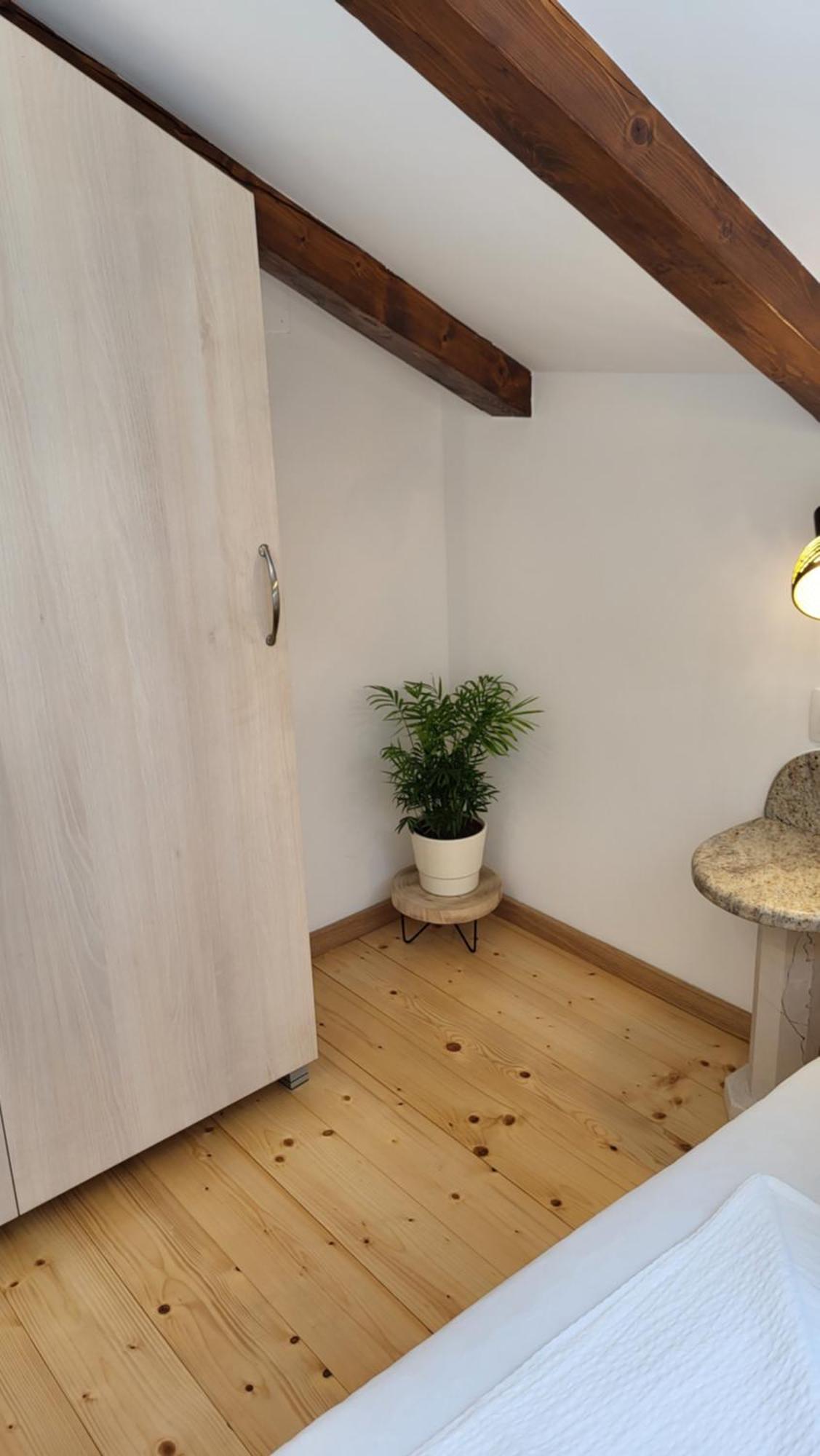 Stone House Apartments Didini Dvori Lumbarda Zewnętrze zdjęcie