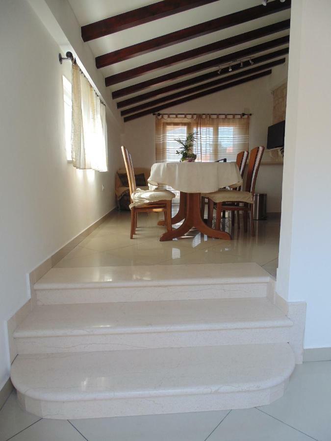 Stone House Apartments Didini Dvori Lumbarda Zewnętrze zdjęcie